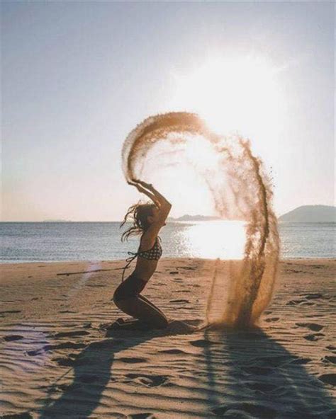 fotos en la playa bonitas|Poses Para Fotos en la Playa [+60 Ejemplos] 